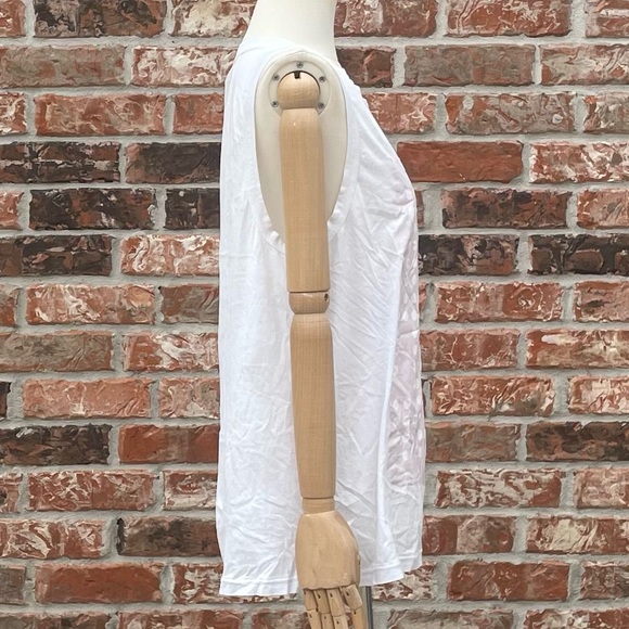 J. Crew muscle workout shirt with screen printed purple dots / L / EUC - Picture 4 of 9